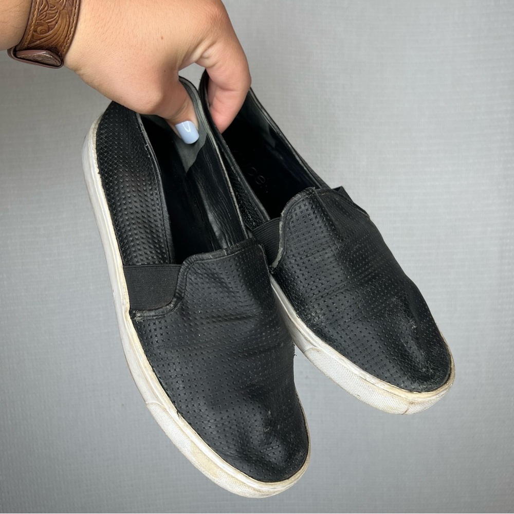 Vince | Size 8.5 Black Flats with Elastic Panels and White Sole‎